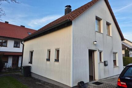 Kleines Haus zu vermieten - 450,00&nbsp;EUR Kaltmiete, ca.&nbsp; 41,00&nbsp;m&sup2; in Eichstätt (PLZ: 85072)