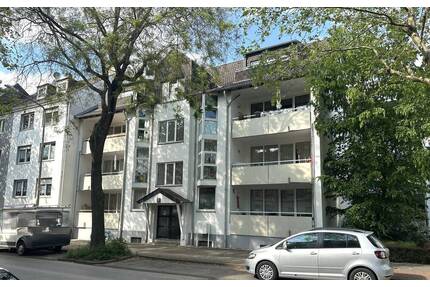 Schicke Eigentumswohnung mit sonnigem Balkon und Stellplatz in 52349 Düren-Stadt