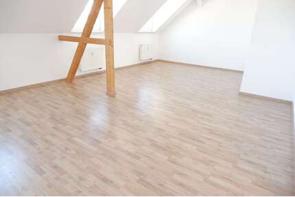 Wohnung zum Kaufen in Chemnitz 87.000,00 € 107 m²