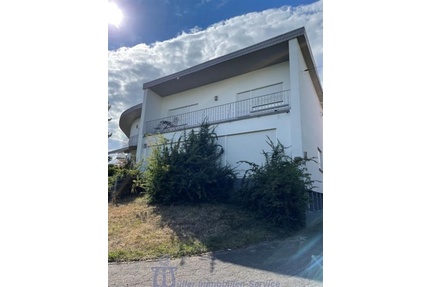 Zeitlos elegantes Villenanwesen im Bauhausstil - Kleinblittersdorf