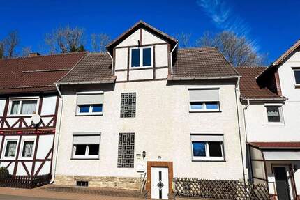 Projekt für Handwerker: Massiv gebautes Einfamilienhaus in Rommerode - Großalmerode