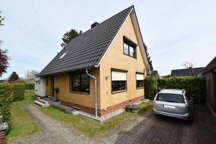 Einfamilienhaus in reinem Wohngebiet in zentraler Lage - Trittau
