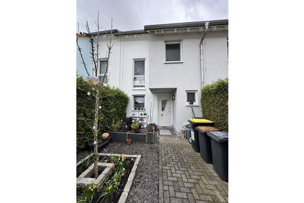 Modernisiertes Reihenmittelhaus im Herzen von Nidderau ++ Ohne Maklerprovision ++