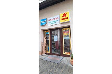 Ladenräume zu vermieten - 630,00&nbsp;EUR Kaltmiete, ca.&nbsp; 46,00&nbsp;m&sup2; in Roßtal (PLZ: 90574)