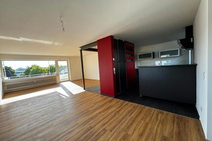 3,5-Zimmer-Wohnung NÜRTINGEN zentrumsnah - sofort frei !