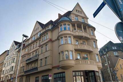 Stilvolle 3-Raum-Altbauwohnung mit Balkon und großzügigem Erker! - Halle (Saale) Innenstadt