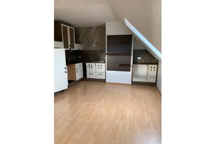 Attraktive, modernisierte 3,5-Zimmer-Dachgeschosswohnung - Halberstadt
