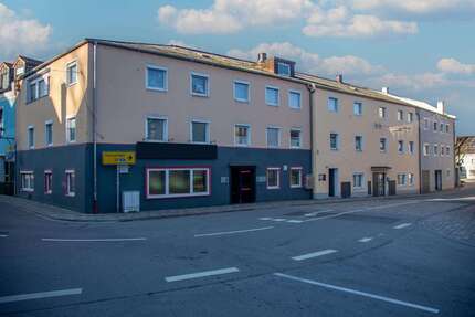 Haus zum Kaufen in Landau 650.000,00 € 896 m²