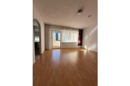 2-Zimmer Wohnung mit Balkon und Einbauküche in ruhiger Lage - Mitterteich