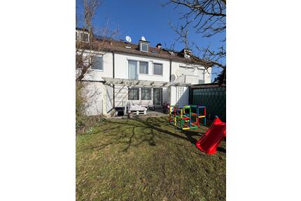 Provisionsfrei von Privat Reihenhaus in Top Zustand Haus - Rückersdorf