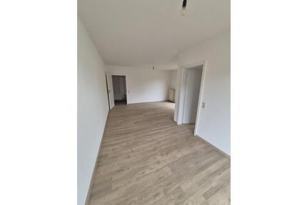 Wunderschön geschnittene Wohnung mit Sonnenbalkon und kleiner Terrasse - Bad Soden-Salmünster