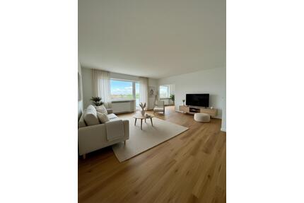 *Erstbezug nach Sanierung* 4 Zimmer Wohnung + Stellplatz + Keller - Delmenhorst Düsternort