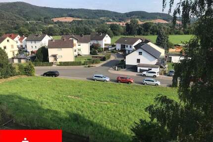 provisionsfreies Baugrundstück mit viel Potenzial in Wehretal-Oetmannshausen