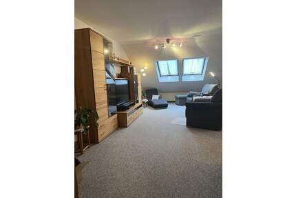 Helle 2-Zimmer Dachgeschosswohnung in Großenseebach mit großem Balkon - BITTE KEINE MAKLERANFRAGEN