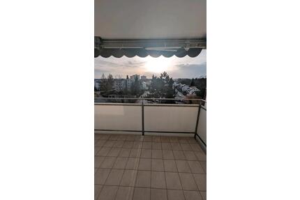 Helle 1 ,5 Zimmer Wohnung im 6. Stock mit Garage und Aussicht - Villingen-Schwenningen