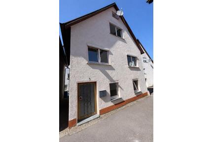 Charmantes Einfamilienhaus zu vermieten - Wiesensteig