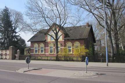 Haus zum Kaufen in Staßfurt 180.000,00 € 230 m²