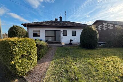 Ein-Zweifamilienhaus mit Weitblick in ruhiger Wohnlage - Freisen