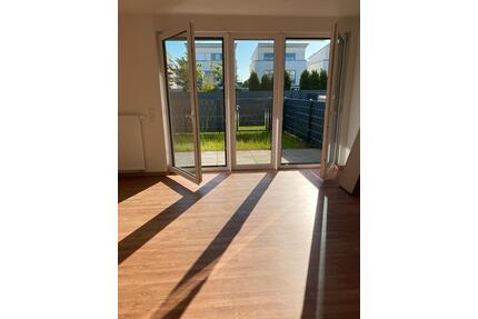 Moderne 2-Zimmer-Wohnung mit Garten, EBK & Top Anbindung - Meerbusch