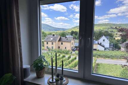 Wohnung zum Kaufen in Senheim 98.000,00 € 133 m²