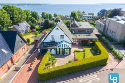 Bestlage trifft Aussicht! Einfamilienhaus mit Blick auf die Eckernförder Bucht