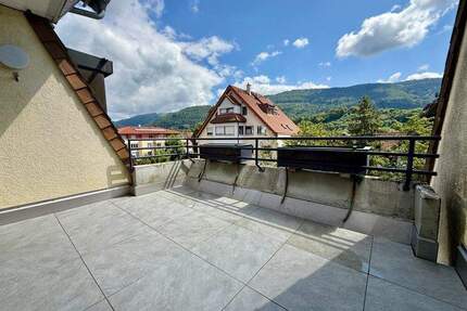 3 Zimmer mit kleiner Gartenfläche und eigenen Eingang, Balkon in Wehr 