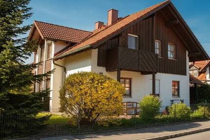 Wohlfühlhaus für Familien: großzügig wohnen mit Garten in Emmerting