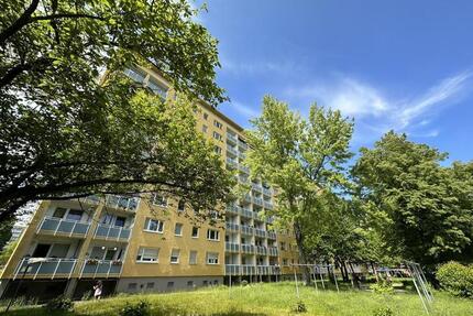 NEU sanierte Balkonwohnung begrünter Umgebung - Chemnitz Helbersdorf