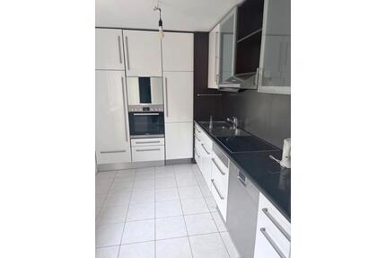 Helle 3-Zimmer Wohnung mit Einbauküche, Balkon & Aufzug Günzburg - Nersingen
