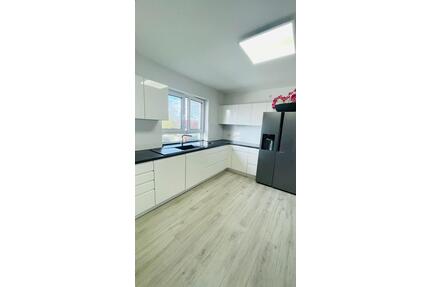 Wohnung zu verkaufen - 395.000,00&nbsp;EUR Kaufpreis, ca.&nbsp; 150,00&nbsp;m&sup2; in Schonungen (PLZ: 97453) Forst