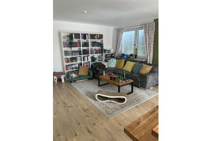 Sehr schöne 4ZKB, Dachwohnung im Herzen des Nauwieser Viertel in Saarbrücken zu vermieten.