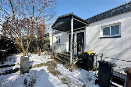 Komfortables Wohnen auf einer Ebene - Doppelhaushälfte mit Teilkeller - Barmstedt