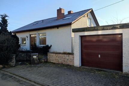 Großzügiges Einfamilienhaus - 650.000,00&nbsp;EUR Kaufpreis, ca.&nbsp; 300,00&nbsp;m&sup2; in Neckartailfingen (PLZ: 72666)