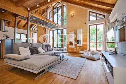 Haus zum Kaufen in Bruck in der Oberpfalz 875.000,00 € 384.45 m²