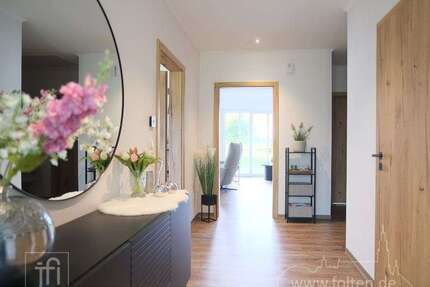 Haus zum Mieten in Weener 1.295,00 € 120.65 m²