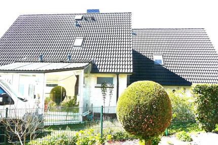 25485 Hemdingen Einfamilienhaus mit Anbau 2. Wohnung alternativ Arbeiten - Büro möglich , Wintergarten , Carport und Gartenteich , 30 `er Zone .