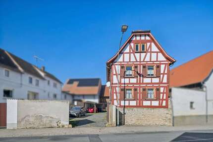 Haus zum Kaufen in Butzbach 298.000,00 € 124.88 m²