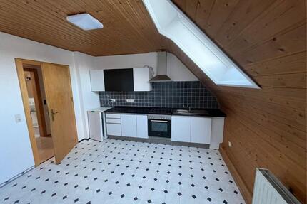 2 Zimmer Wohnung mit EBK und Kellerraum - Steinweiler