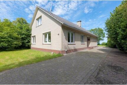 Einfamilienhaus - 359.000,00&nbsp;EUR Kaufpreis, ca.&nbsp; 120,00&nbsp;m&sup2; in Bunde (PLZ: 26831)