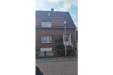 Stadtnahe 2,5 Zimmer-Erdgeschosswohnung mit Garten (ev. möbliert)! - Emden Barenburg
