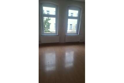 Wohnung zum Mieten in Halle 777,00 € 103.7 m²
