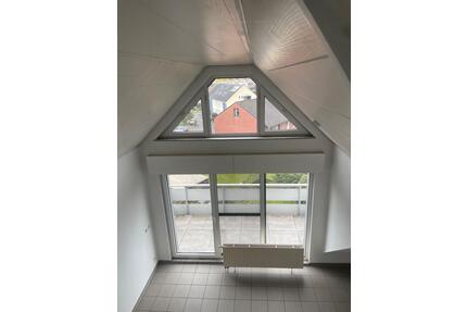 Schöne 3,5 Zimmer - Wohnung Nähe Schloss Oberhausen