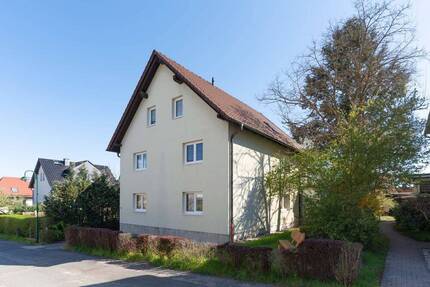 moderne 3-Raum-Wohnung mit Balkon und Blick auf die Heidecksburg - Rudolstadt Cumbach