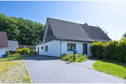 Moderne Doppelhaushälfte in Waldrandlage in Albersdorf
