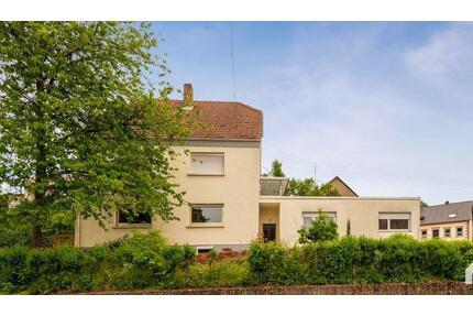 Großzügiges Wohnhaus - 270.000,00&nbsp;EUR Kaufpreis, ca.&nbsp; 262,00&nbsp;m&sup2; in Nonnweiler (PLZ: 66620)