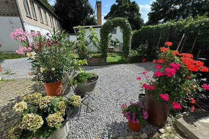 Möbliertes 4-Raum-ApartmentFurnished 4-Room Apartment with Terrace - Berlin Wilhelmsruh