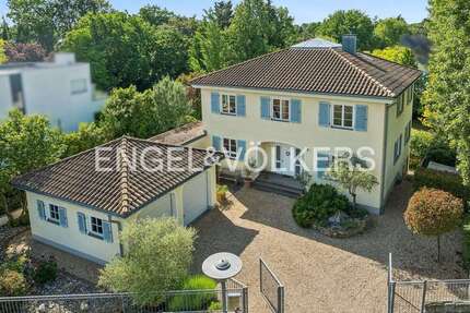 Haus zum Kaufen in Köln - Hahnwald 2.825.000,00 € 358 m²