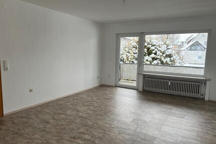 3-Zimmer-Wohnung mit Balkon und Stellplatz - Bad Salzuflen-Wüsten