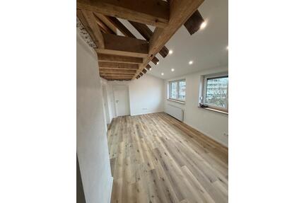 Kernsanierte 2-Zimmer-Dachgeschosswohnung - Crailsheim