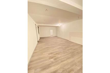 Großzügig geschnittene 2 Zimmerwohnung in Frankfurt-Höchst - Frankfurt am Main Unterliederbach